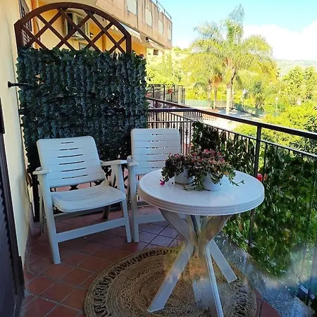 Apartment Sunhouse Laureana *