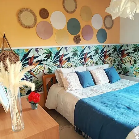Sunhouse Laureana