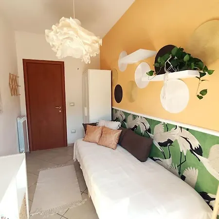 Sunhouse Laureana Apartment *