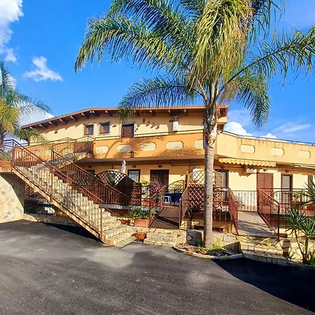 Apartment Sunhouse Laureana